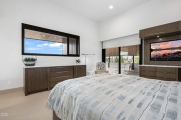 Photo of 61456 Weinhard Court 42 of 68