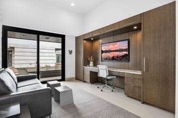 Photo of 61456 Weinhard Court 45 of 68