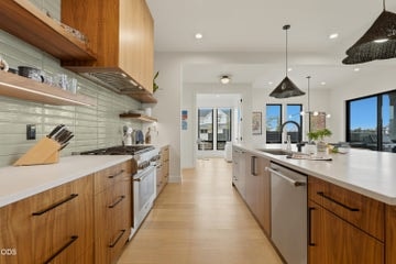 Photo of 3219 NW Strickland Way 14 of 39