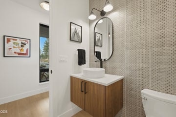Photo of 3219 NW Strickland Way 18 of 39