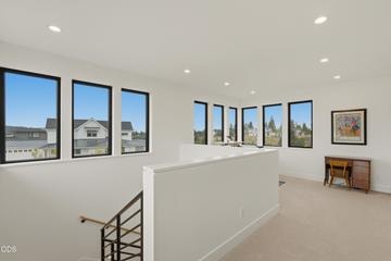 Photo of 3219 NW Strickland Way 24 of 39