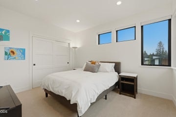 Photo of 3219 NW Strickland Way 26 of 39