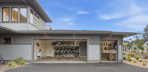 Photo of 3219 NW Strickland Way 32 of 39