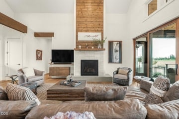 Photo of 16661 SW Ranchview Court 3 of 26