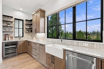 Photo of 61901 Hosmer Lake Drive 8 of 79