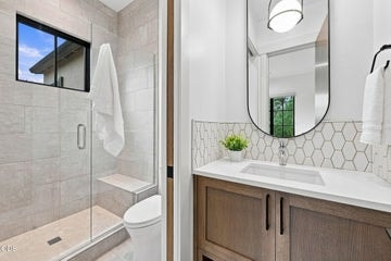 Photo of 61901 Hosmer Lake Drive 51 of 79