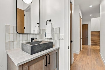 Photo of 61901 Hosmer Lake Drive 64 of 79