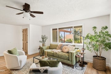 Photo of 1940 SW Forest Ridge Avenue 5 of 52