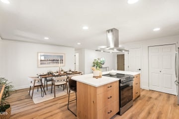 Photo of 1940 SW Forest Ridge Avenue 11 of 52