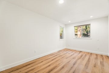 Photo of 1940 SW Forest Ridge Avenue 16 of 52