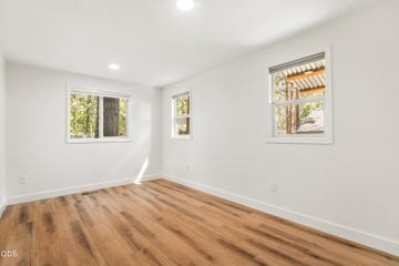 Photo of 1940 SW Forest Ridge Avenue 23 of 52