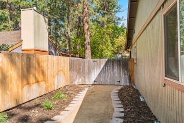 Photo of 1940 SW Forest Ridge Avenue 34 of 52