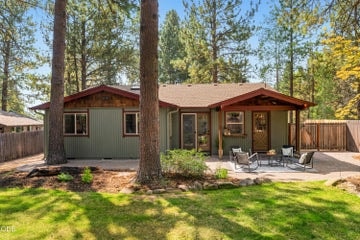 Photo of 1940 SW Forest Ridge Avenue 41 of 52