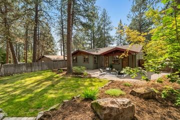 Photo of 1940 SW Forest Ridge Avenue 42 of 52