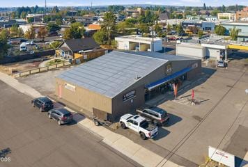 Photo of 412 SW Evergreen Avenue 2 of 10
