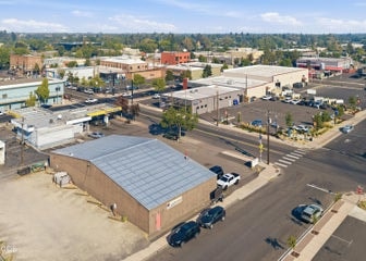 Photo of 412 SW Evergreen Avenue 3 of 10