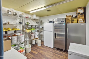 Photo of 412 SW Evergreen Avenue 10 of 10