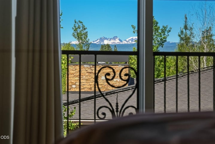 View Upstairs Ensuite Guest Room 2