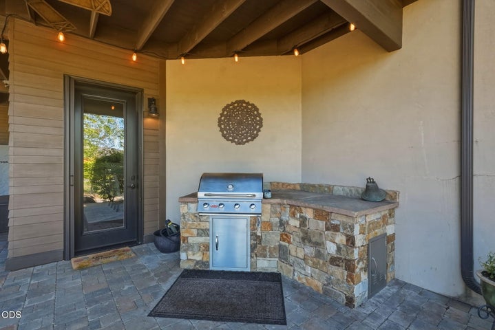 Builtin BBQ