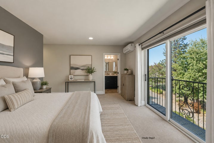 Upstairs Ensuite Guestroom 1