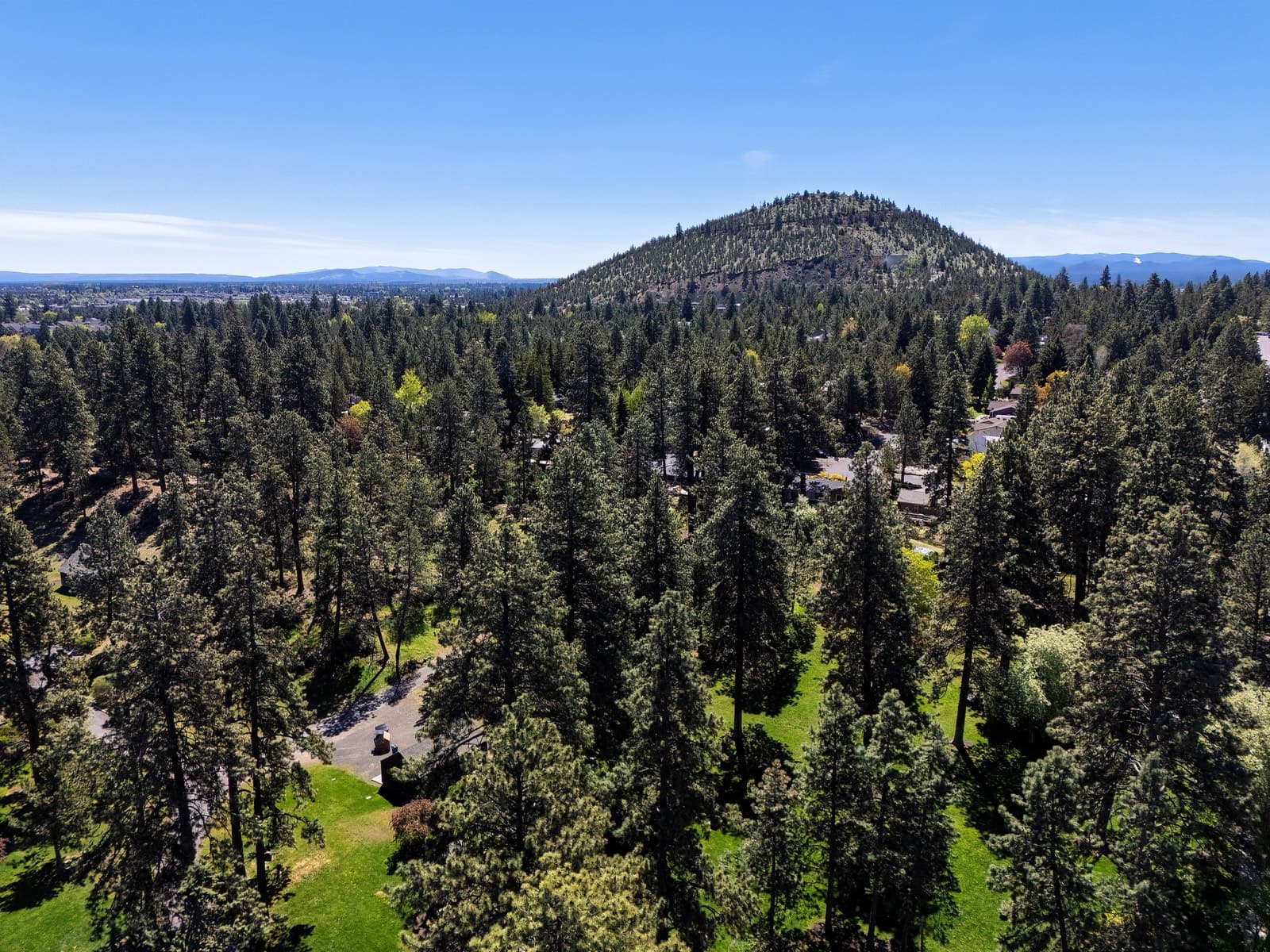 Bend Considers Wildfire-Resistant Building Standards Cost vs Safety