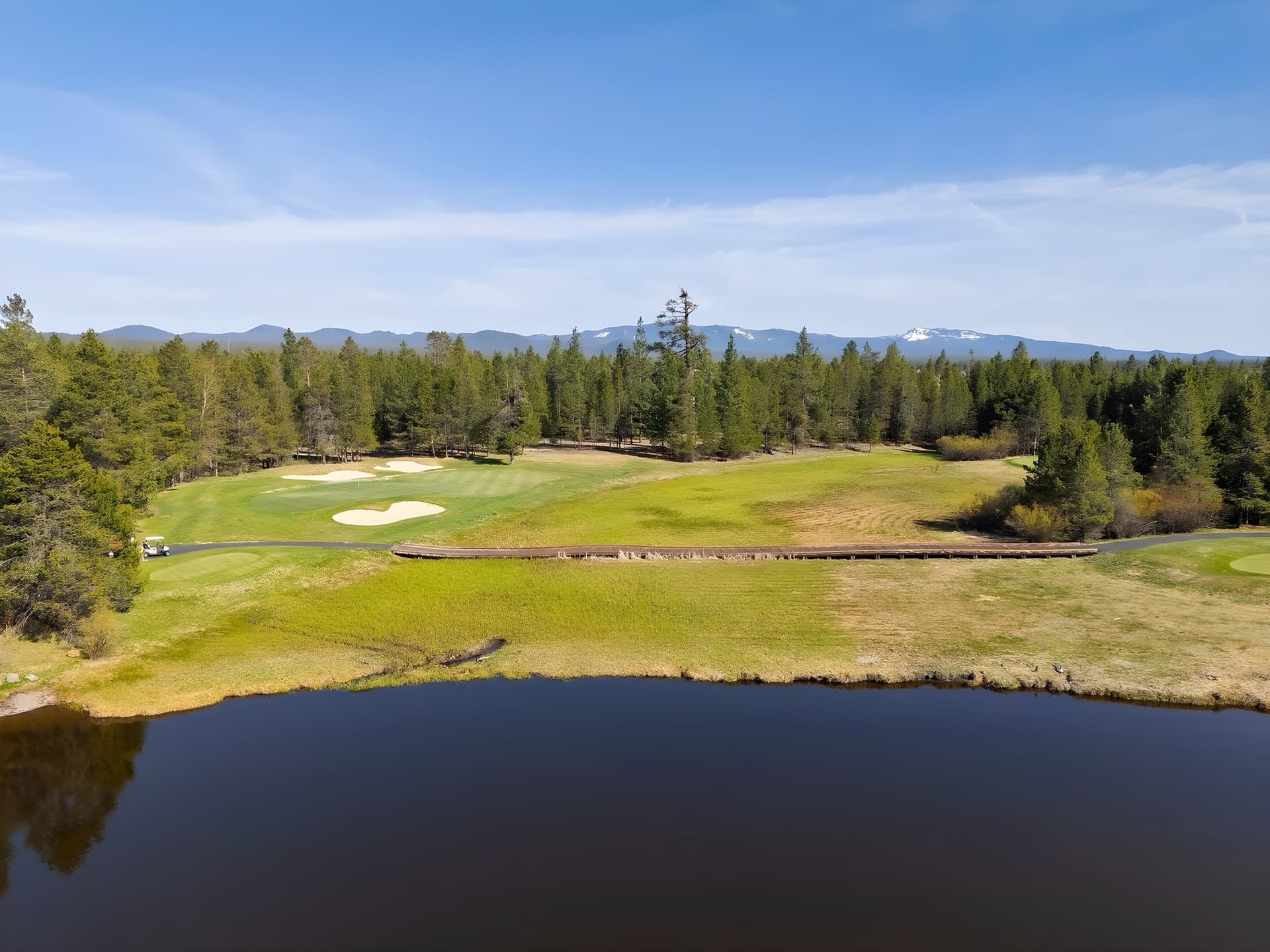 A Crosswater golf fairway and pines near Sunriver, Oregon