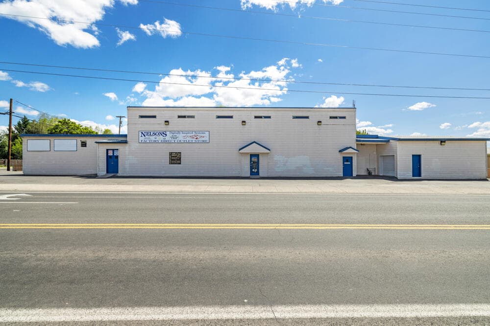 3004 Altamont