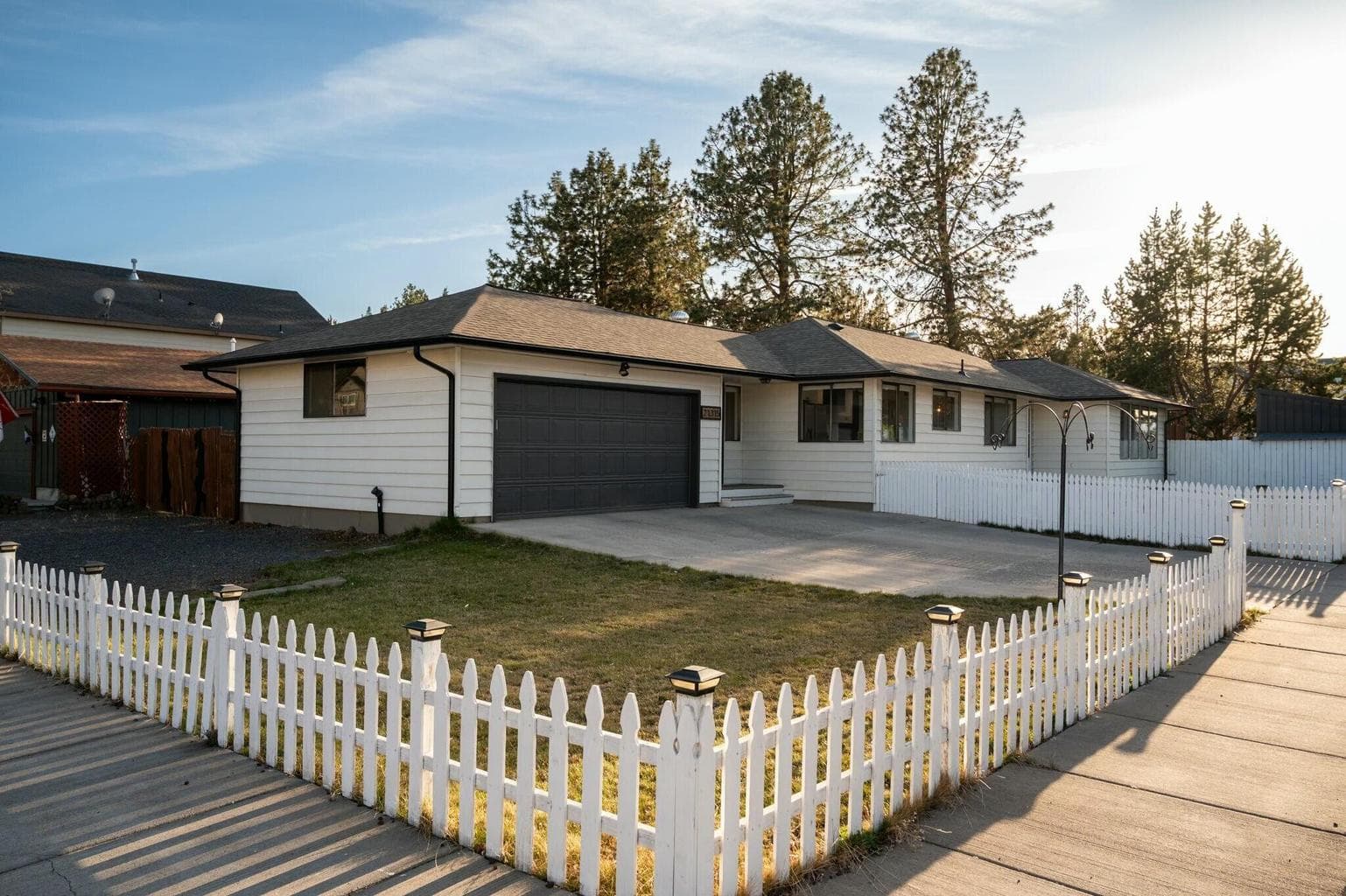 21315 Livingston, Bend, OR, 97701 property photo