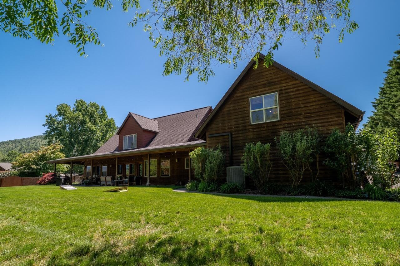 534 Crowson Rd, Ashland · Oak Knoll Meadows