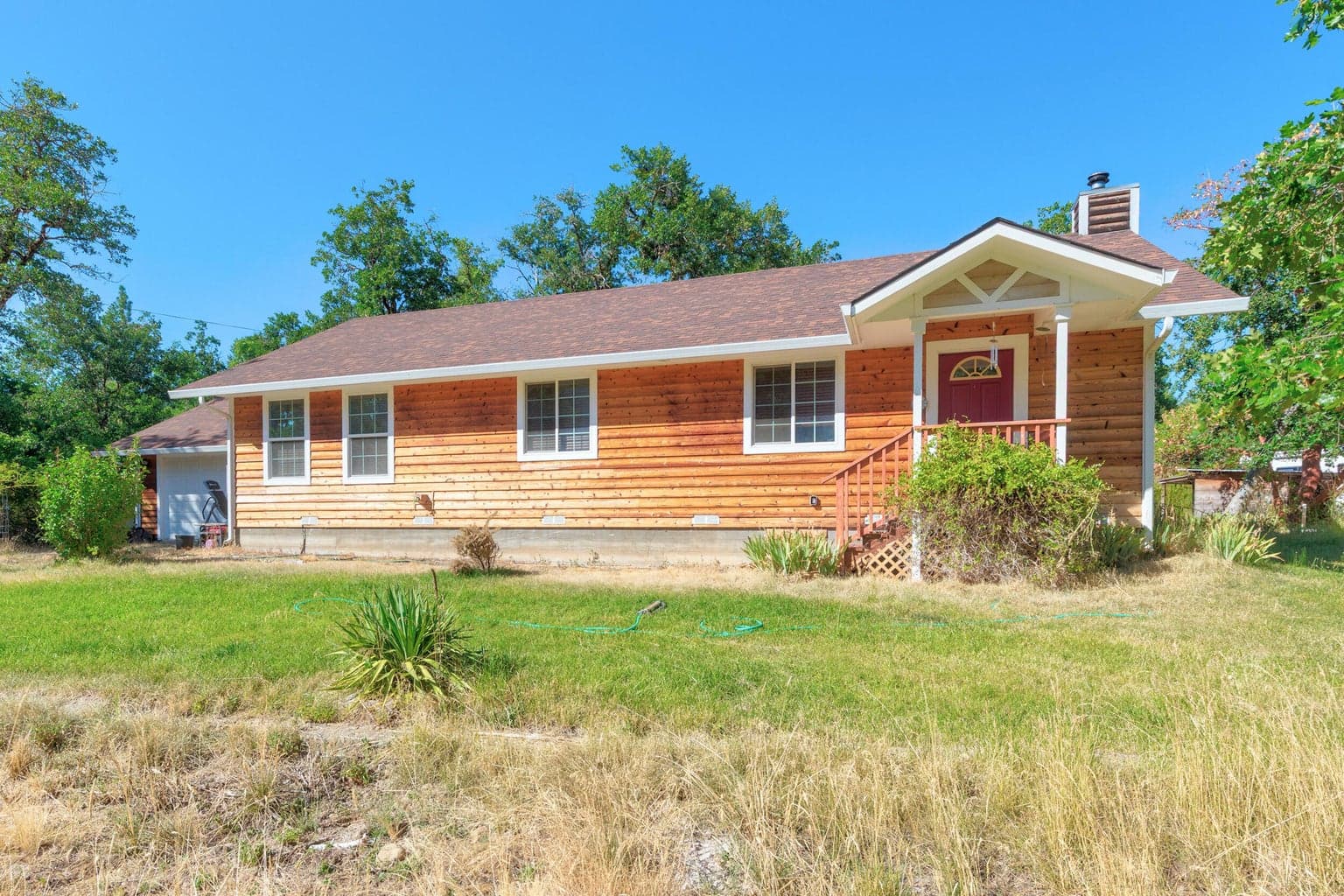 5626 Lake Shore