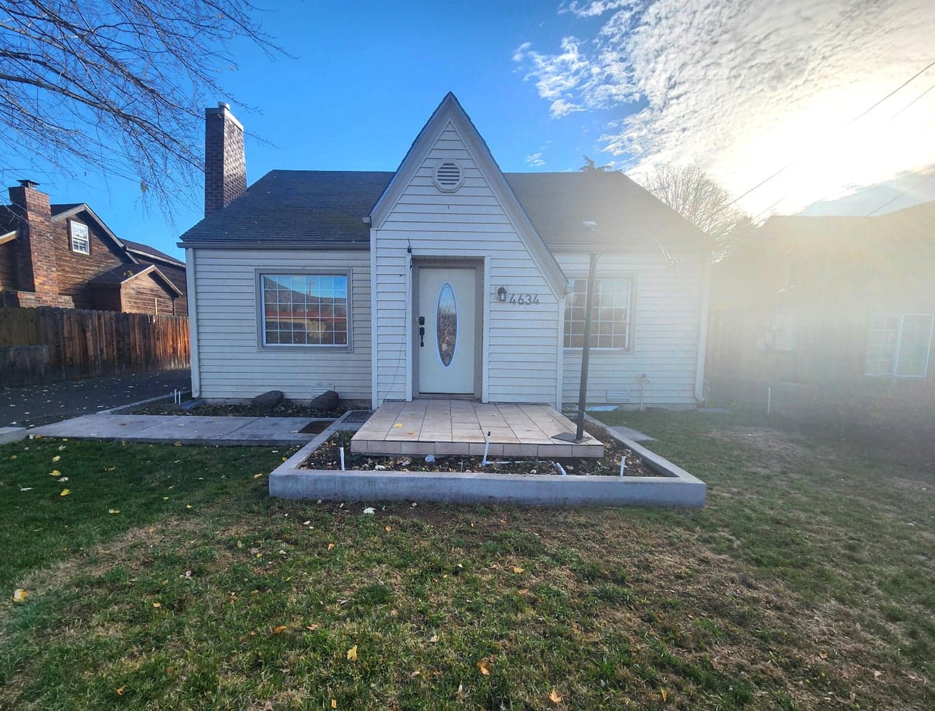 4634 Crosby