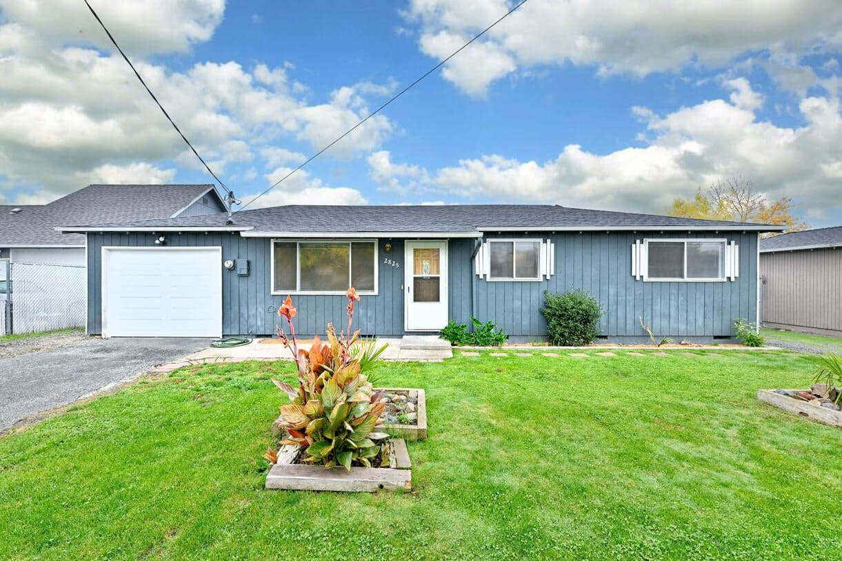 2825 Howard