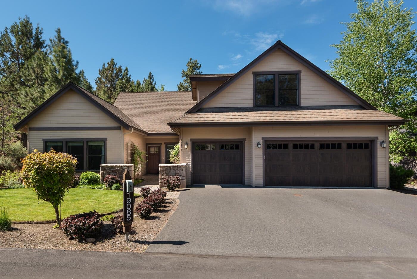 19085 Mt Hood, Bend, OR, 97703 property photo