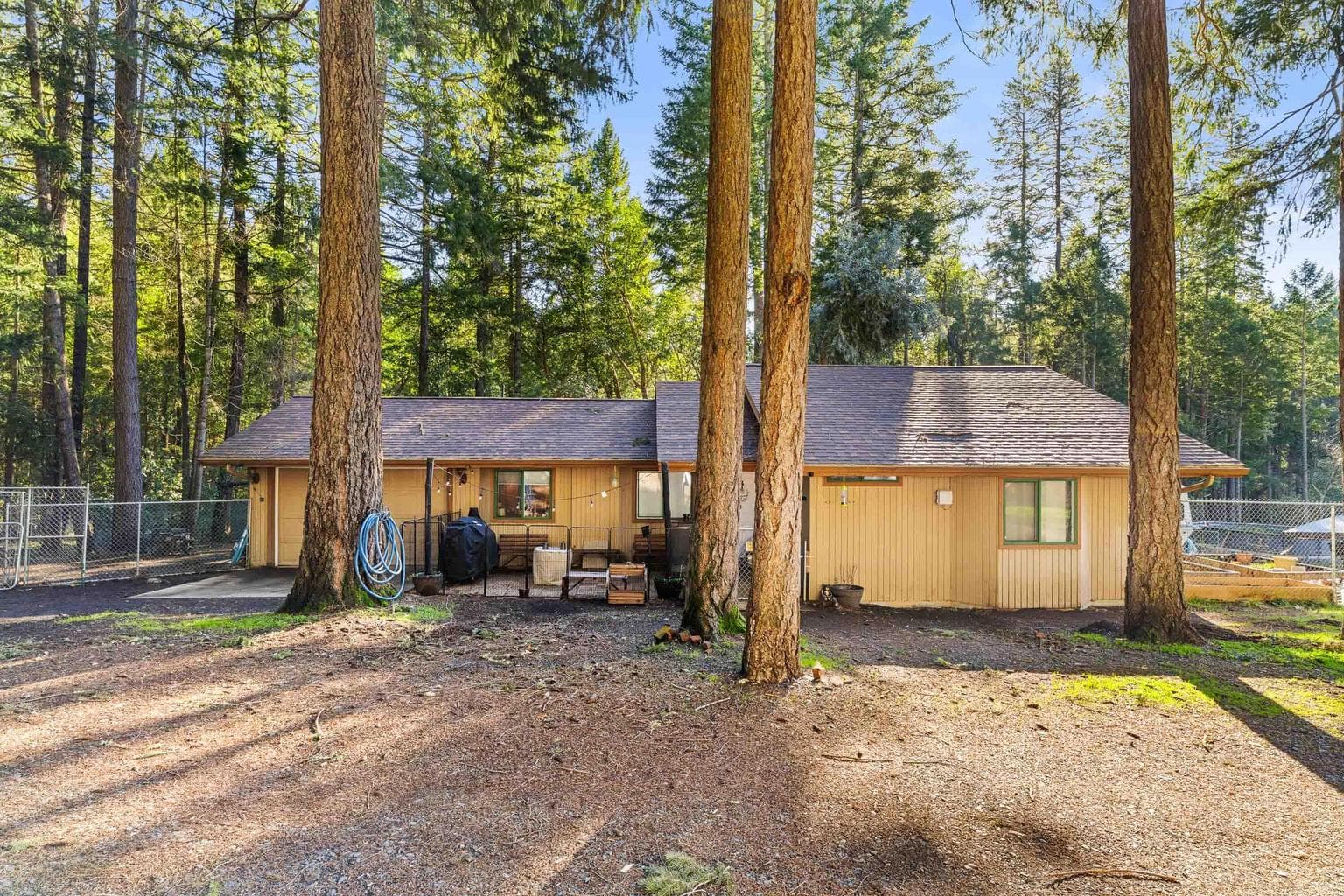 1492 Crooks Creek