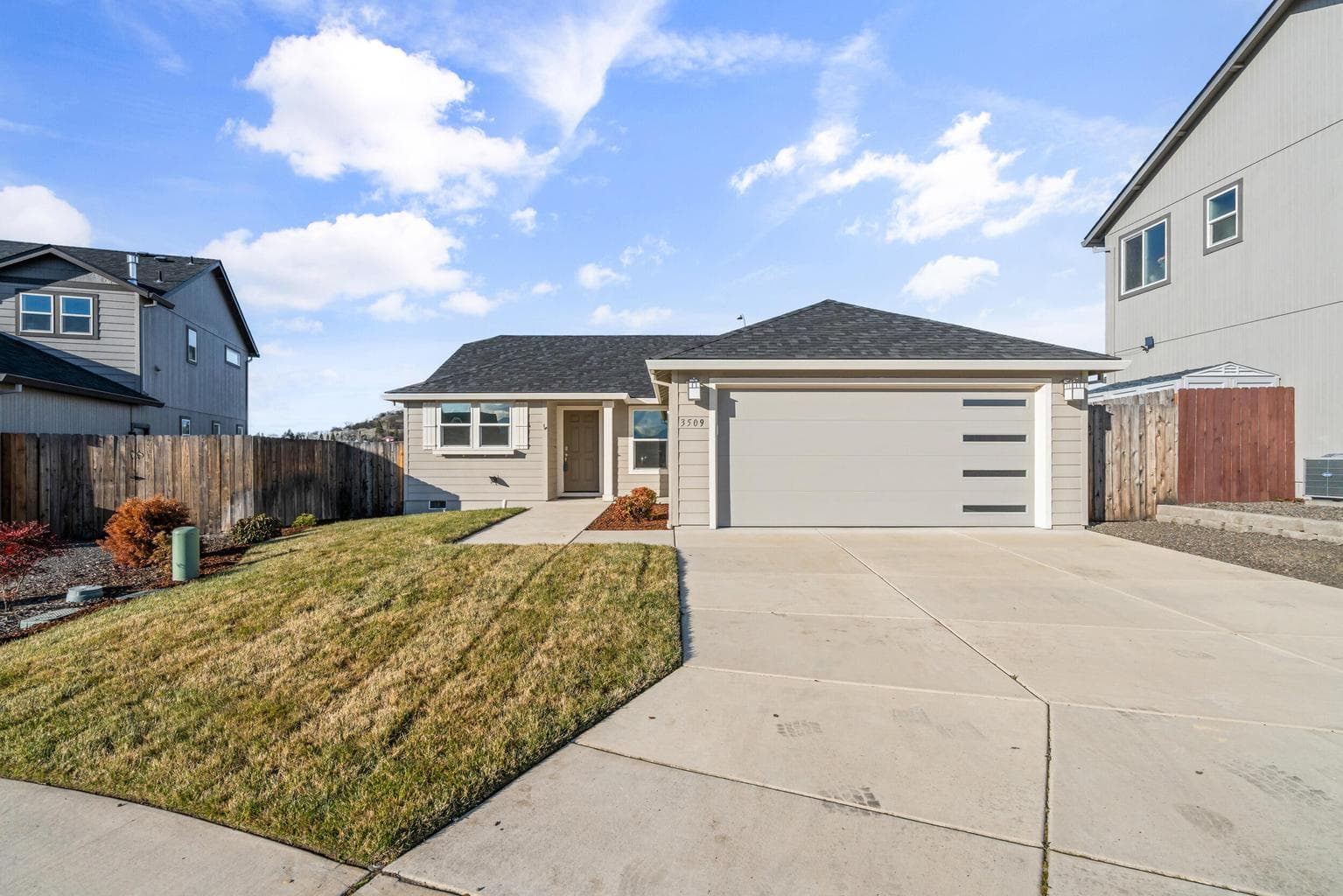 3509 Carnelian