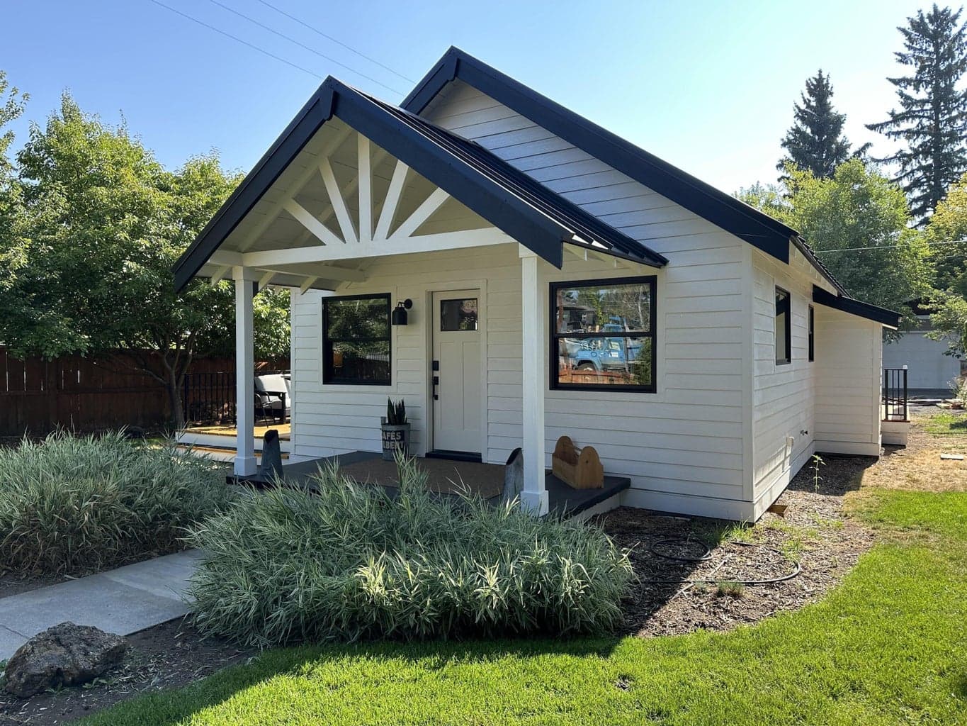 852 Columbia, Bend, OR, 97703 property photo