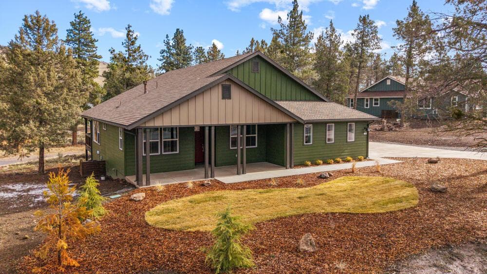 1205 Vine Maple