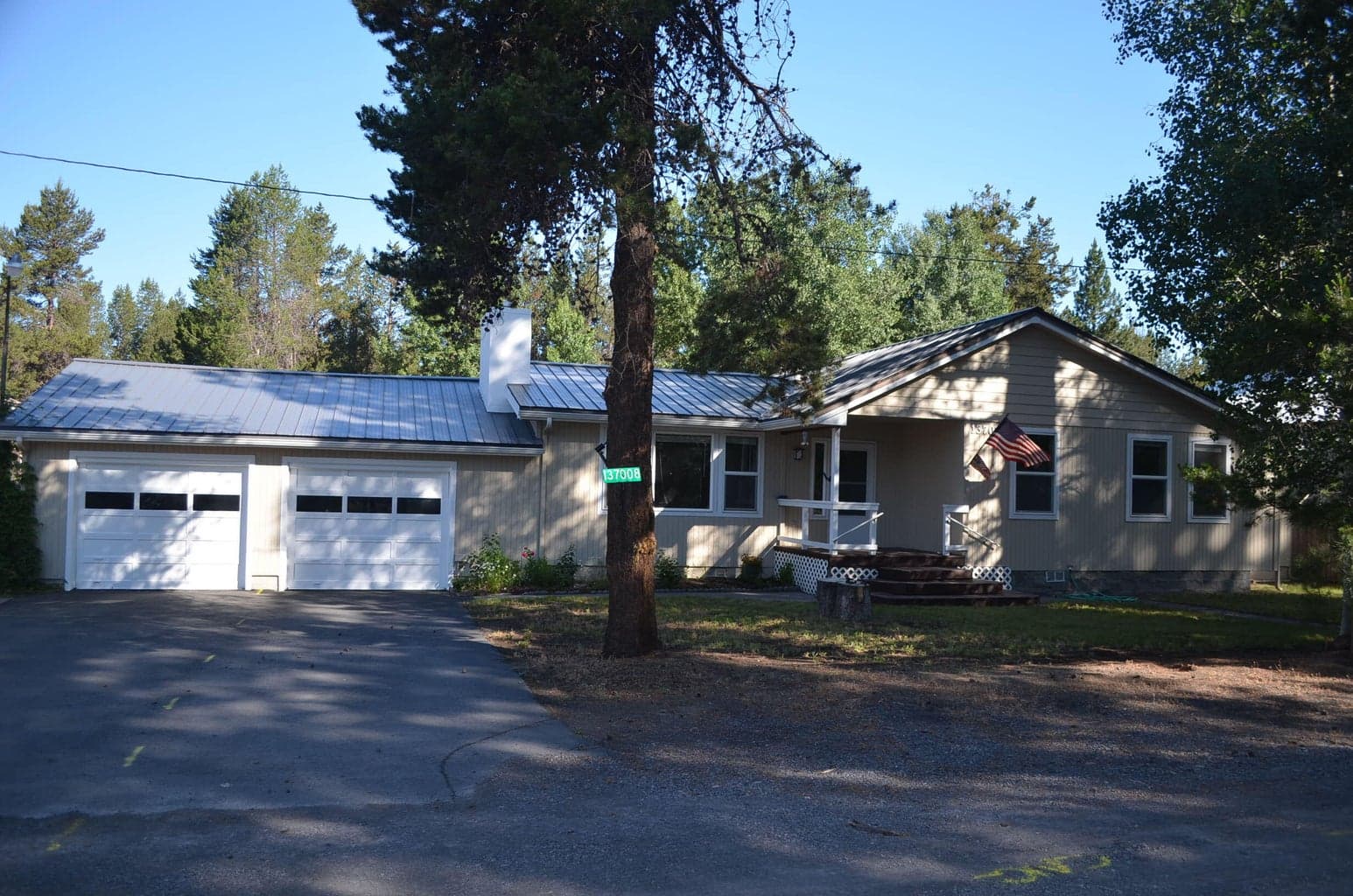 137008 Main
