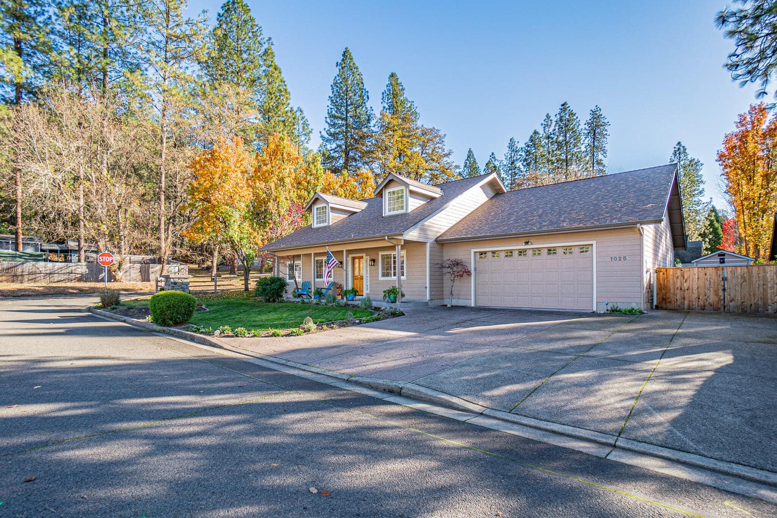 1025 Anglers, Shady Cove, 97539