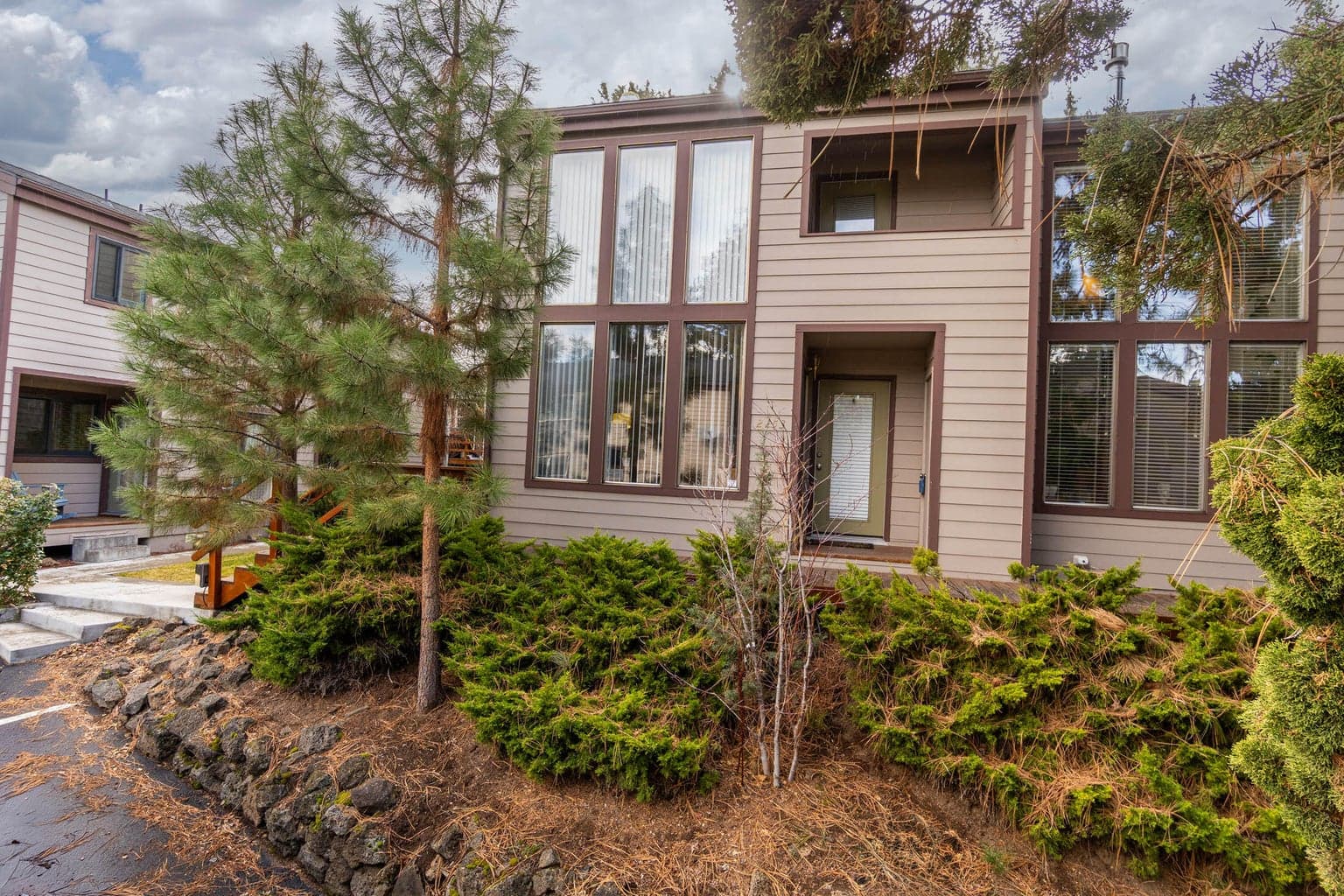 2153 Hill, Bend, OR, 97703 property photo