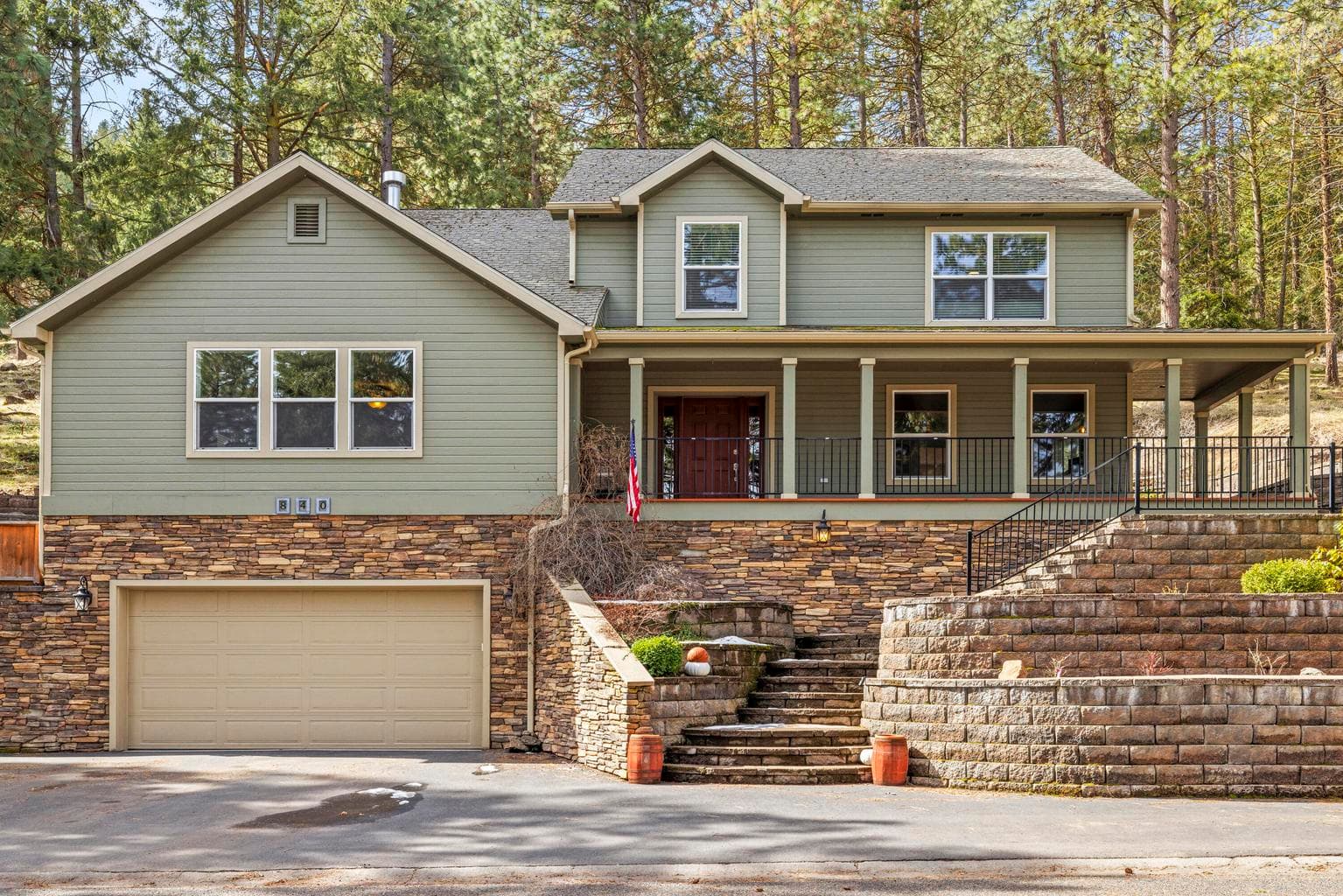 840 Ponderosa