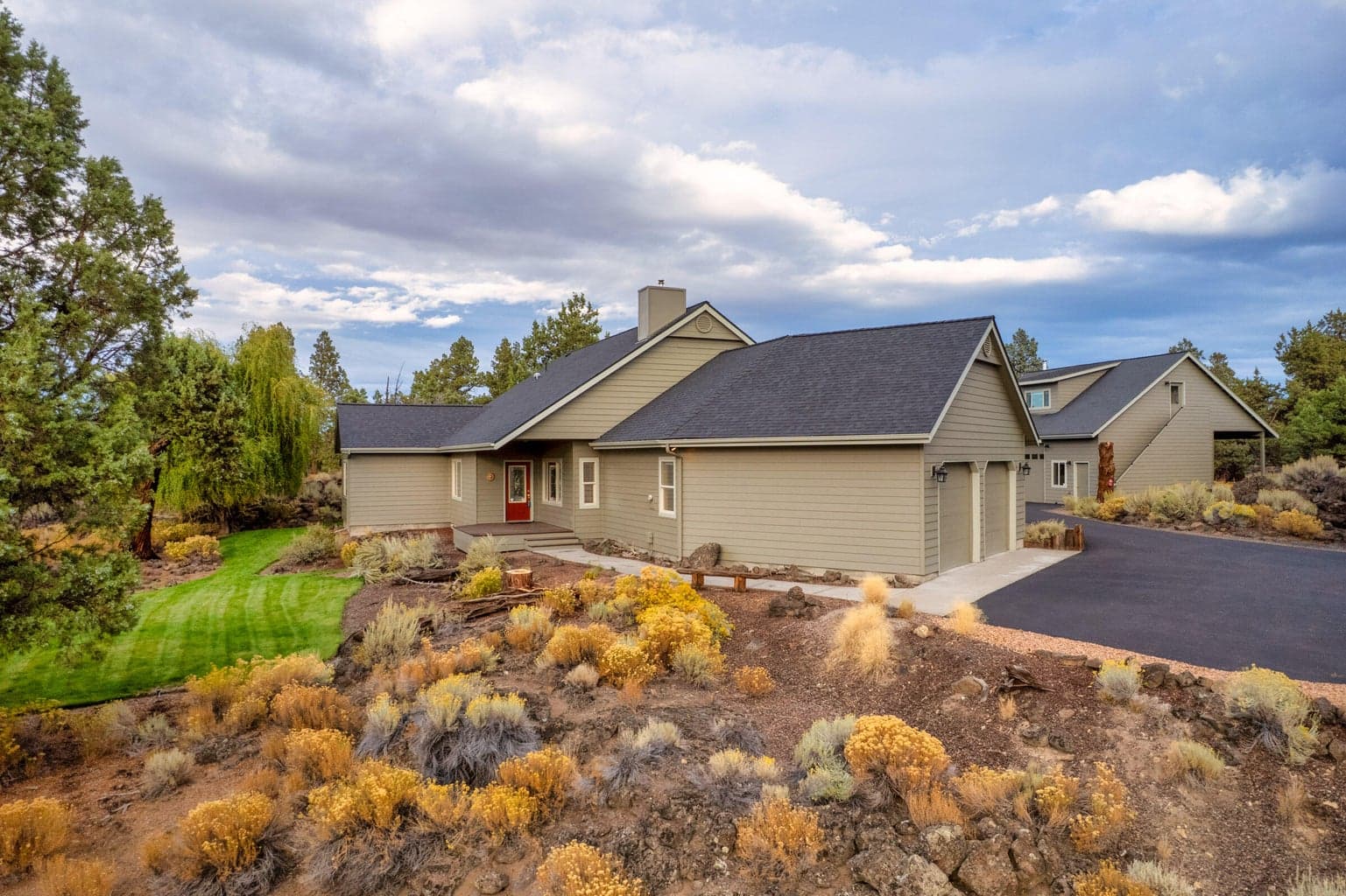 7170 River Springs