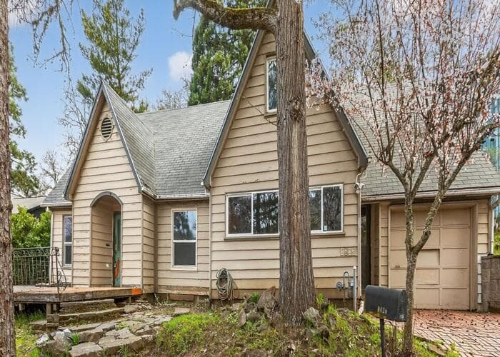1426 Overlook