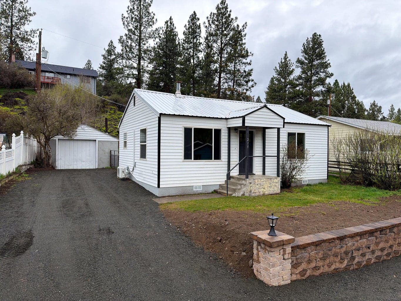 215 Humbolt