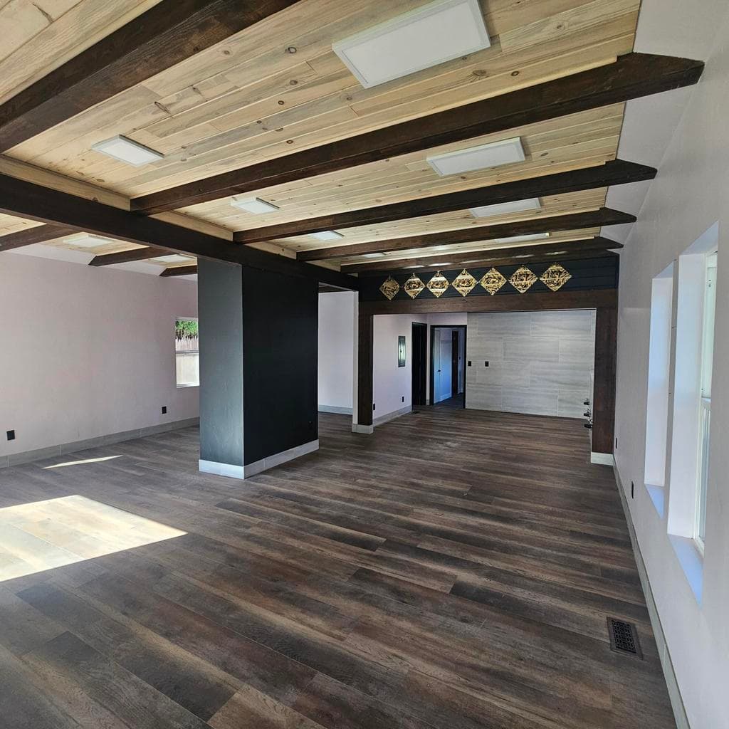 725 8th Street