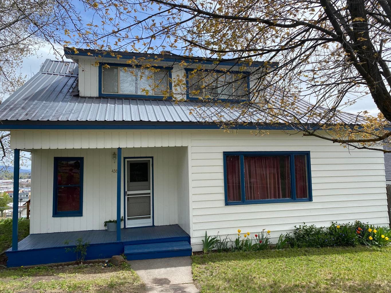 438 Washington