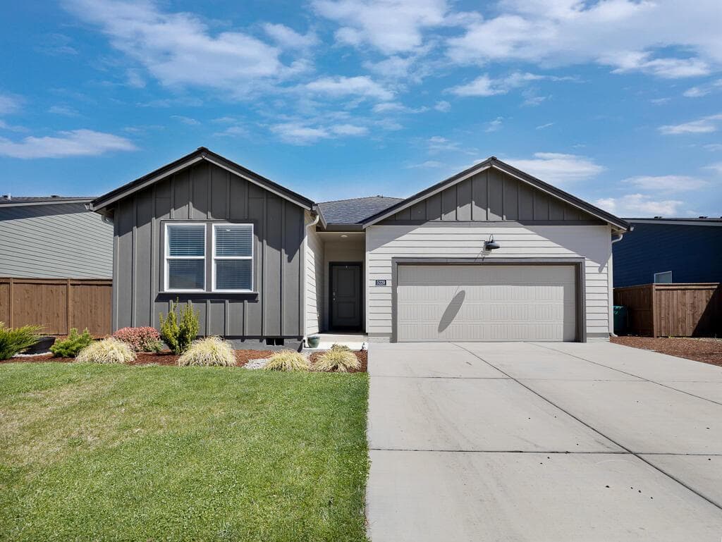 5229 Amberview