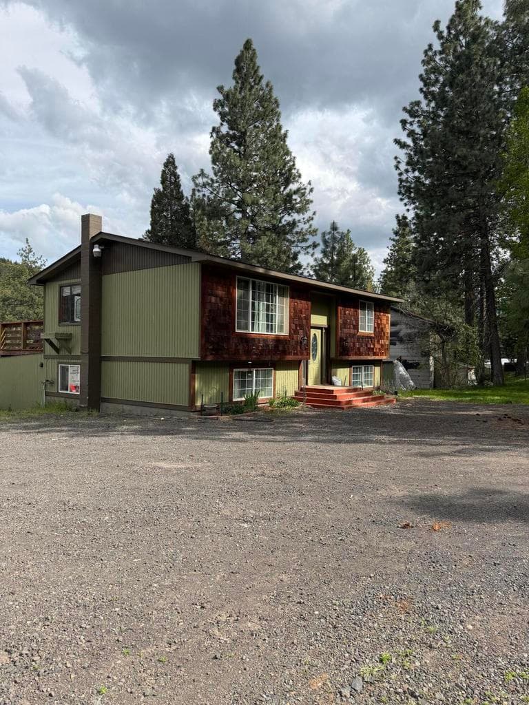 8511 McLaughlin