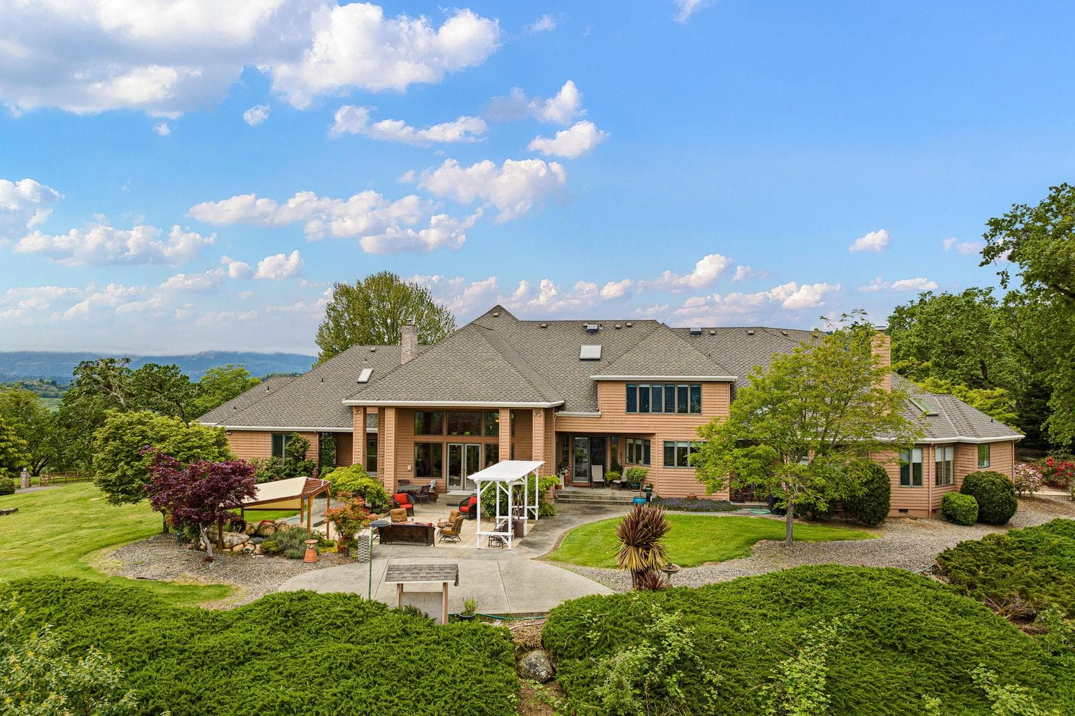 375 Bella Hills