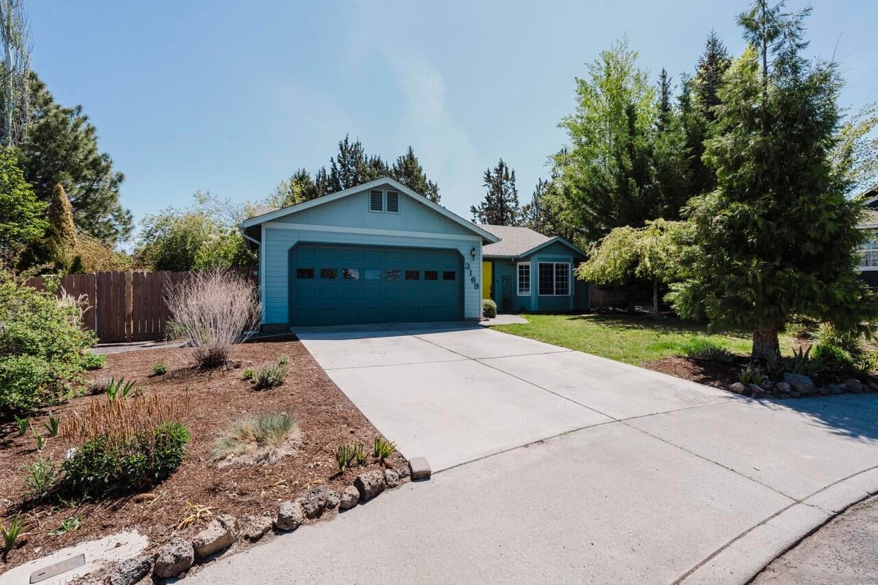 3169 Elizabeth, Bend, OR, 97701 property photo